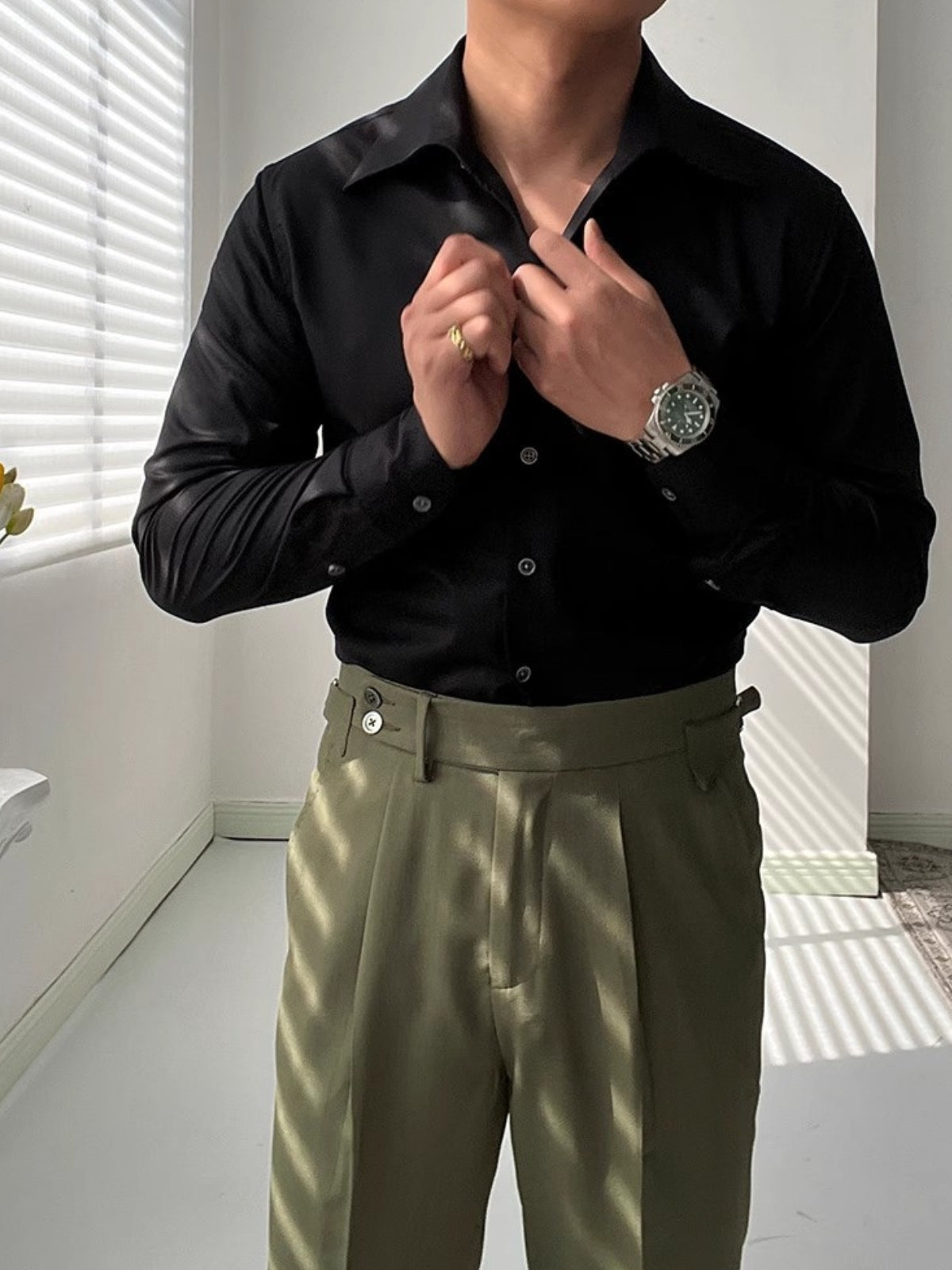 Kevin - V-Neck Bamboo Shirt